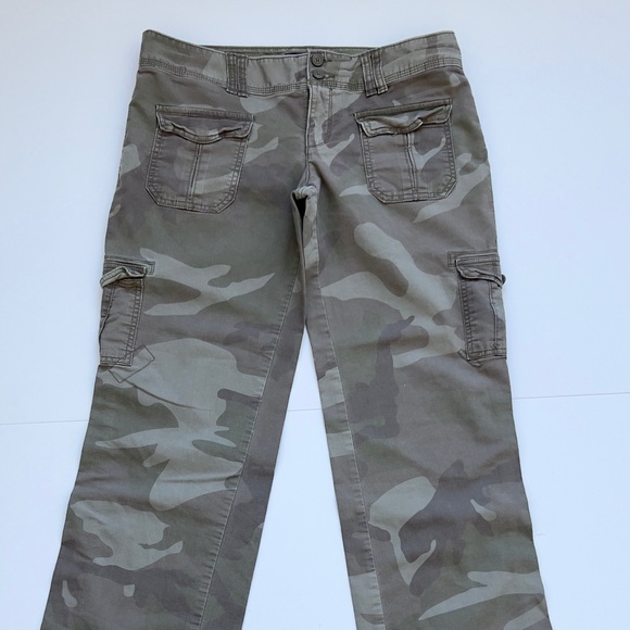 American Eagle Outfitters Pants - Vintage American eagle Camouflage Cargo Pants